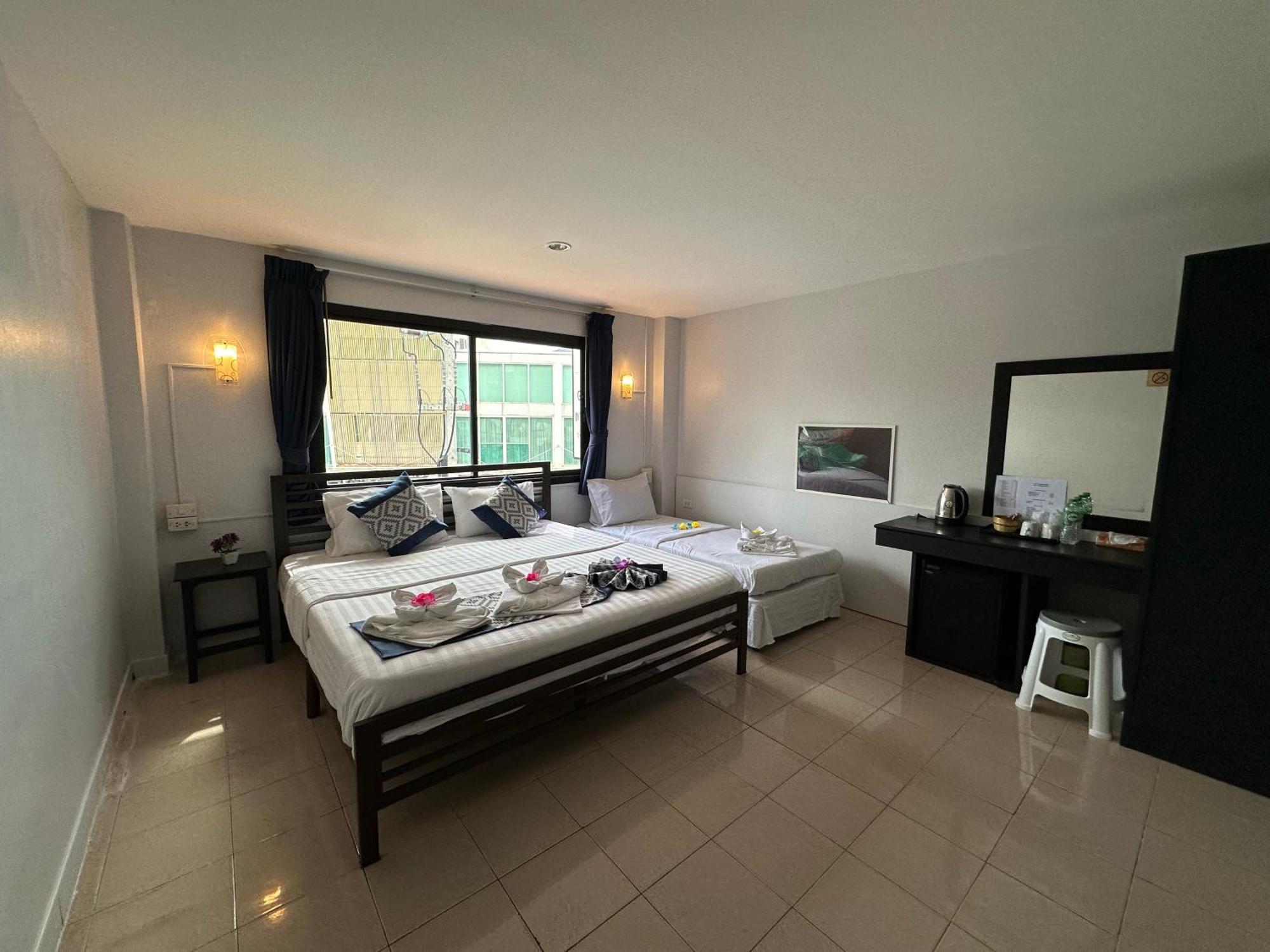 Hotel Golden Monkey Samui à Ko Samui Extérieur photo